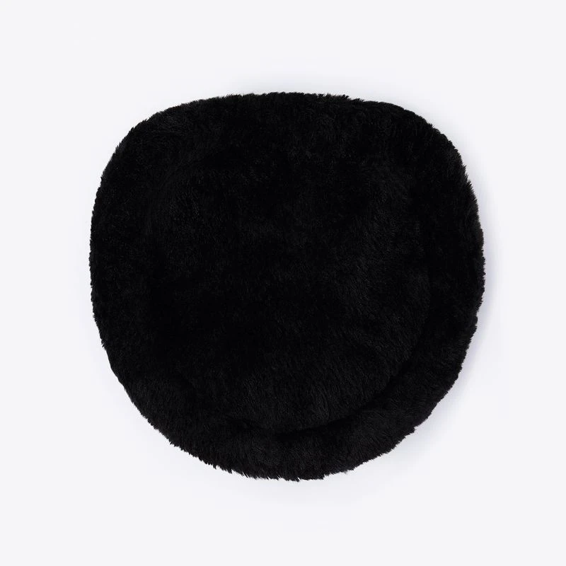 Horze Narvik Faux-Fur Breastplate Pad - Black 1 Horze Narvik Faux-Fur Breastplate Pad - Black